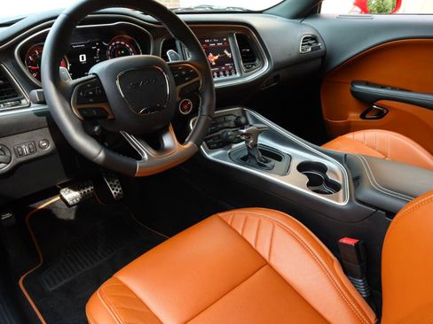 Used 2017 Dodge Challenger SRT Hellcat RWD image 14