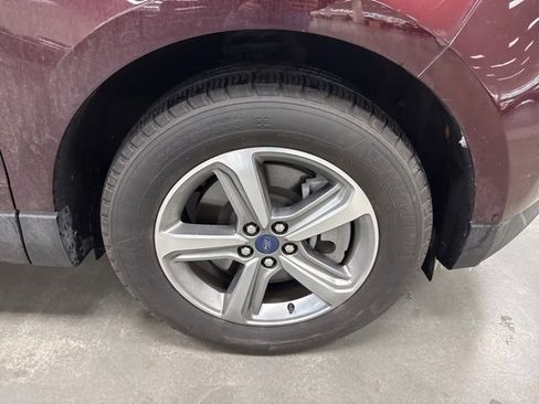 Used 2022 Ford Edge SEL w/ Convenience Package image 9