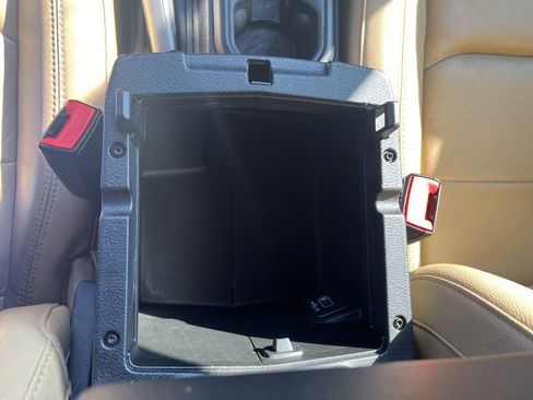 Used 2018 Jeep Wrangler Unlimited Sahara image 77