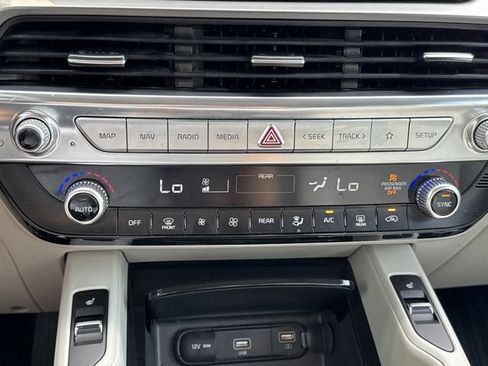 Used 2022 Kia Telluride S FWD image 26