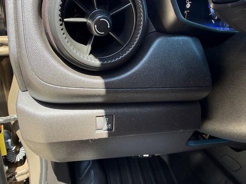 Used 2023 Chevrolet Colorado W/T RWD image 18