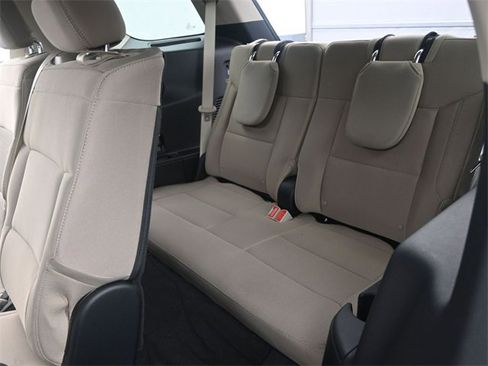 Used 2022 Ford Explorer 4WD w/ Class IV Trailer Tow Package image 14