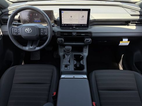 Used 2026 Toyota RAV4 SE FWD image 12