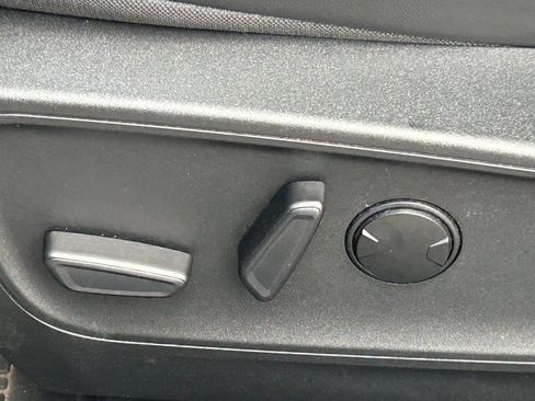 Used 2023 Ford Escape SE w/ Class II Trailer Tow Package image 26