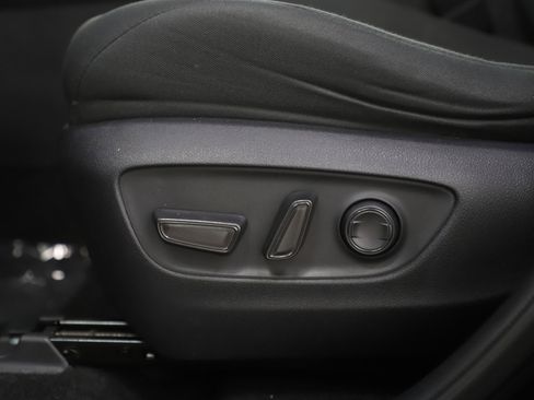 Used 2021 Toyota RAV4 XLE w/ Convenience Package image 28