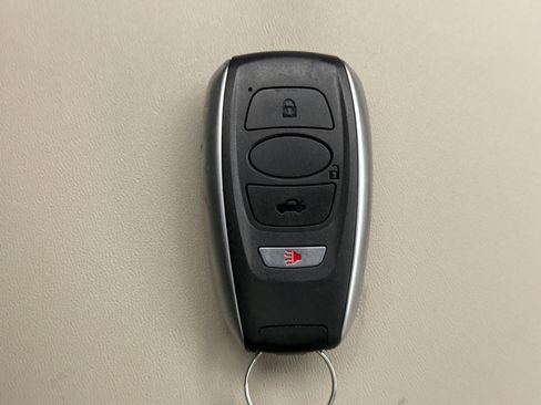 Used 2022 Subaru Ascent Limited w/ Technology Package image 26