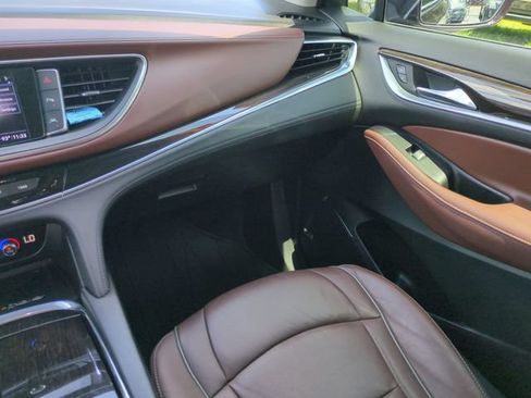 Used 2020 Buick Enclave Avenir w/ Avenir Technology Package FWD image 20