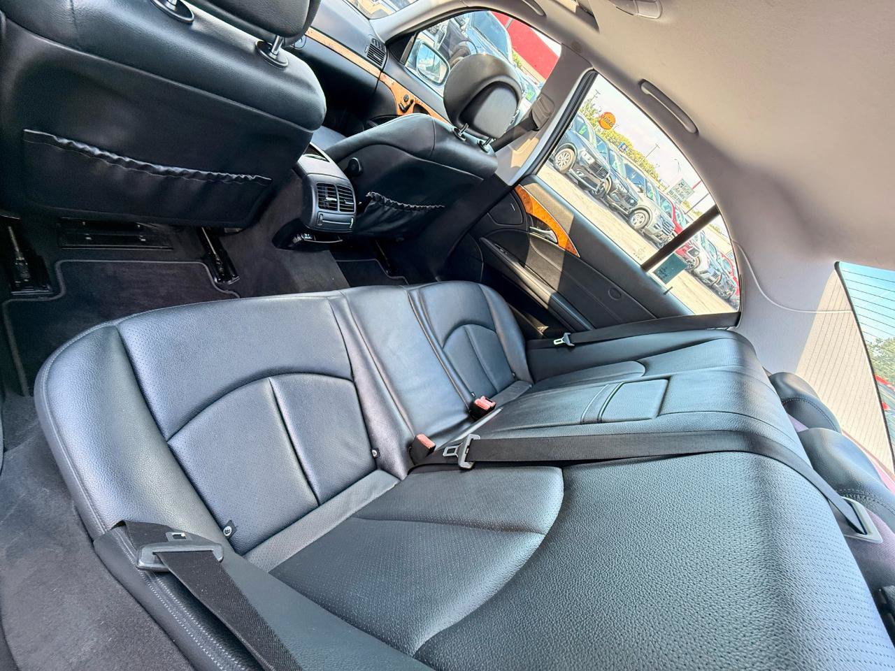 Used 2008 Mercedes-Benz E 350 4MATIC Sedan image 34