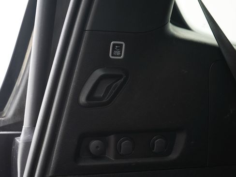 Used 2024 Jeep Wagoneer Series II AWD/4WD image 11