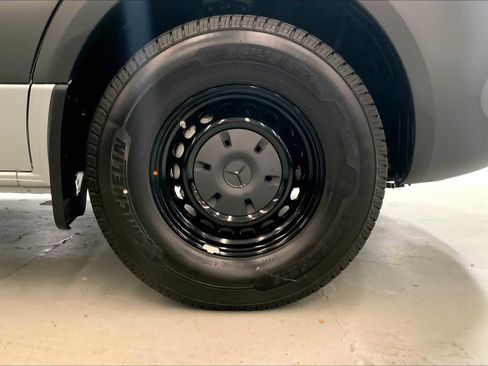 New 2025 Mercedes-Benz Sprinter 2500 image 9