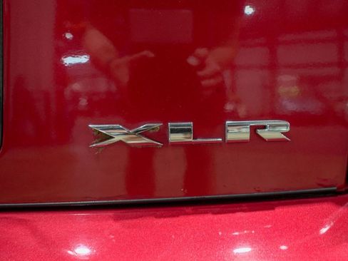 Used 2005 Cadillac XLR RWD image 38