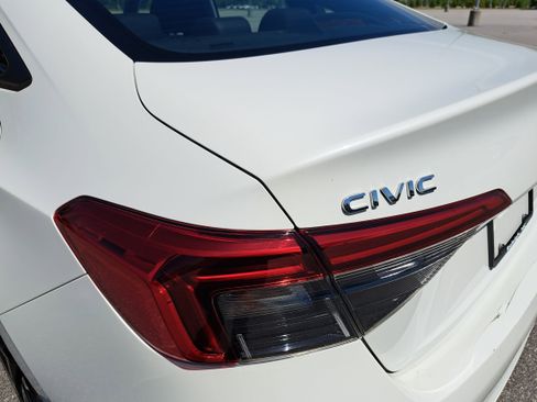 Used 2024 Honda Civic Sport image 32