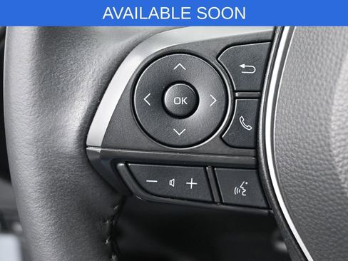 Used 2024 Toyota Corolla Cross SE image 15