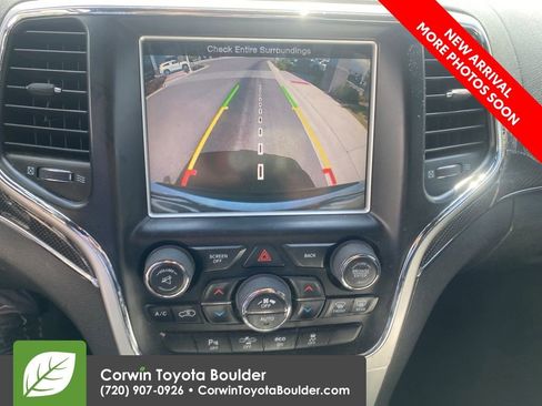 Used 2014 Jeep Grand Cherokee SRT8 w/ Luxury Group II AWD/4WD image 11