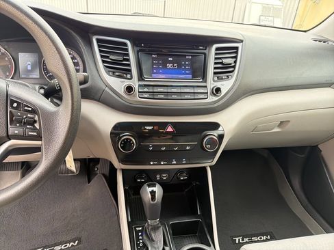 Used 2018 Hyundai Tucson SE w/ Cargo Package AWD/4WD image 18
