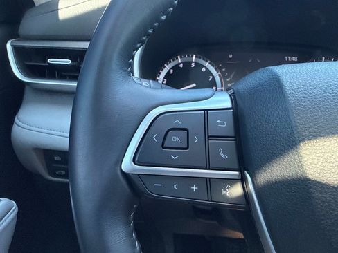 Used 2022 Toyota Highlander XLE image 29