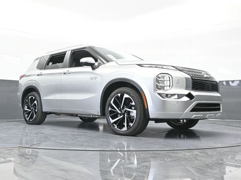 New 2025 Mitsubishi Outlander SEL image 72