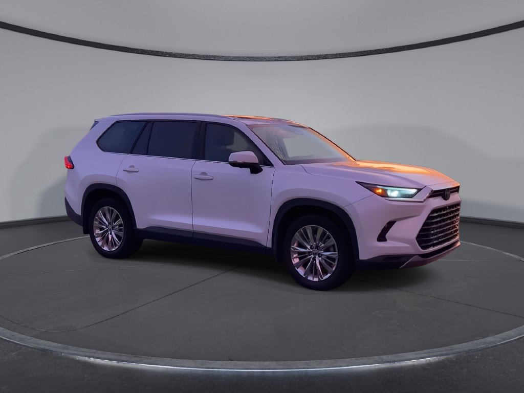 Used 2024 Toyota Grand Highlander AWD image 2