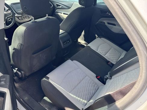 Used 2018 Chevrolet Equinox LS FWD image 4