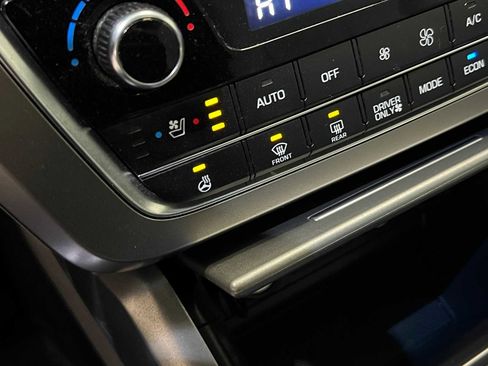 Used 2016 Hyundai Sonata Limited w/ Option Group 02 image 28