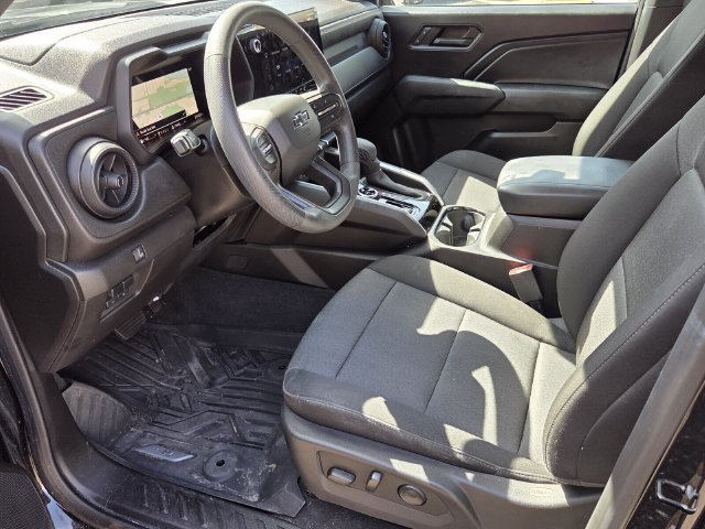 Used 2024 Chevrolet Colorado Trail Boss w/ Technology Package AWD/4WD image 9