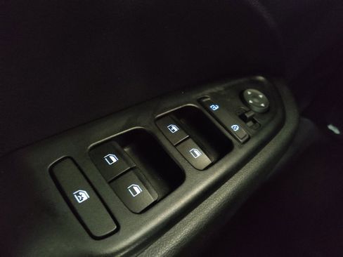 Used 2021 Hyundai Venue SE FWD image 27