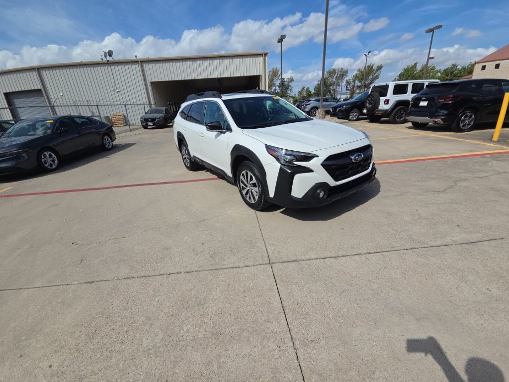 Used 2025 Subaru Outback Premium AWD/4WD image 6