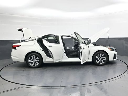 Certified 2025 Nissan Altima 2.5 S image 44