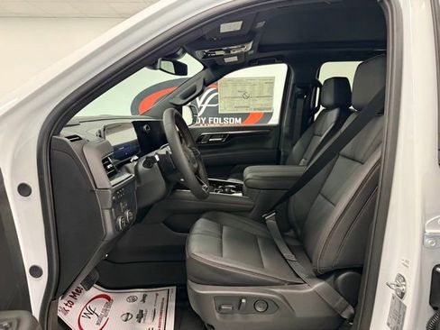 New 2026 Chevrolet Suburban RST image 8