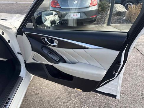 Used 2023 INFINITI Q50 Sensory image 22