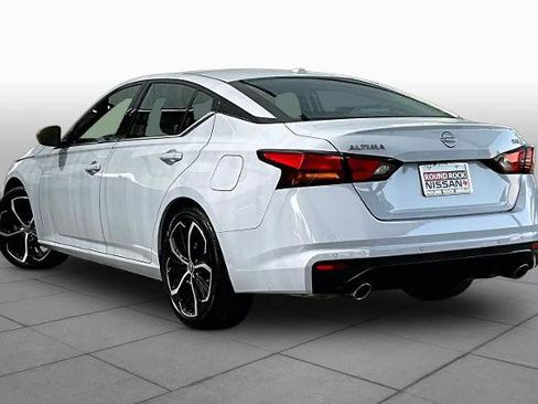 Certified 2024 Nissan Altima 2.5 SR FWD image 12