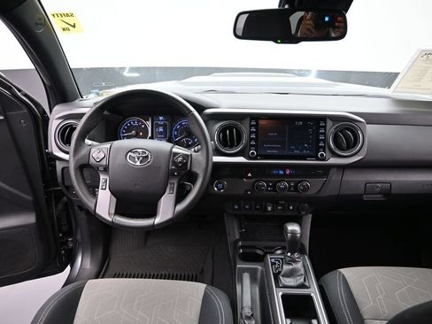 Used 2022 Toyota Tacoma TRD Sport w/ Technology Package RWD image 18