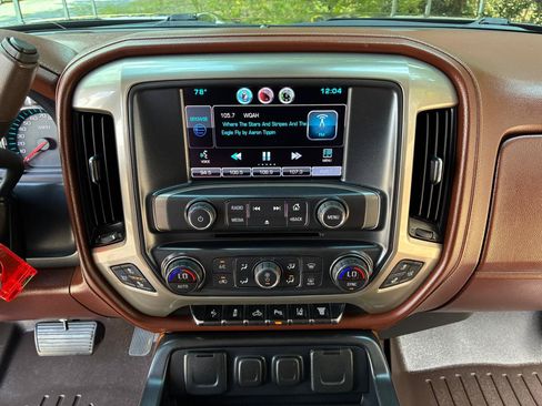 Used 2015 Chevrolet Silverado 3500 High Country w/ Duramax Plus Package AWD/4WD image 19