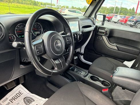 Used 2018 Jeep Wrangler Unlimited Sport S AWD/4WD image 14