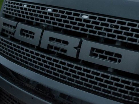 Used 2020 Chevrolet Suburban Premier image 3