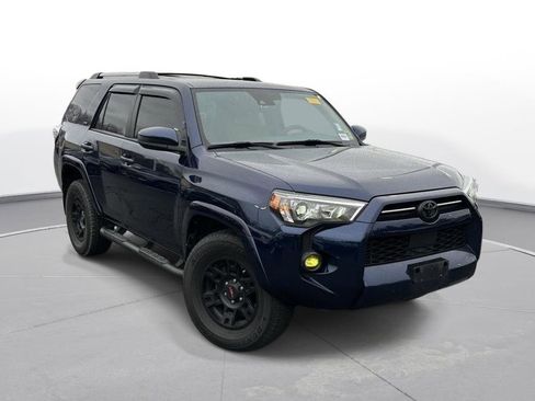 Used 2023 Toyota 4Runner SR5 image 5