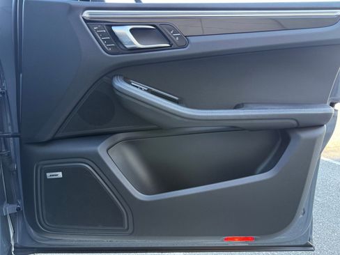 Used 2017 Porsche Macan S image 42