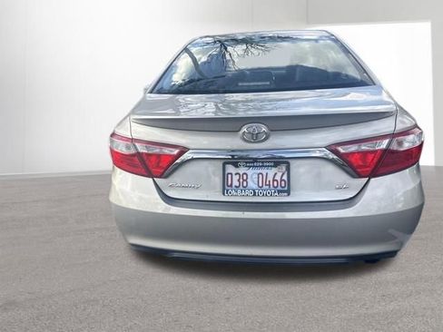 Used 2016 Toyota Camry SE w/ Moonroof Package FWD image 7