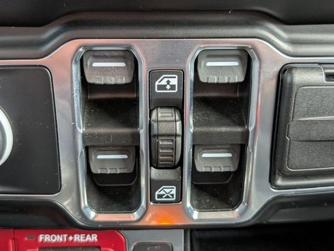 Used 2022 Jeep Wrangler Unlimited Rubicon 4xe w/ Steel Bumper Group AWD/4WD image 18