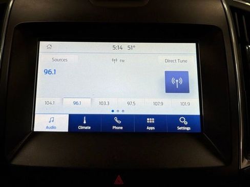 Used 2020 Ford Edge Titanium image 24