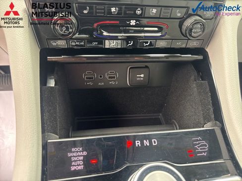 Used 2023 Jeep Grand Cherokee Overland AWD/4WD image 27