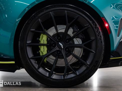 Used 2026 Aston Martin V8 Vantage S RWD image 3