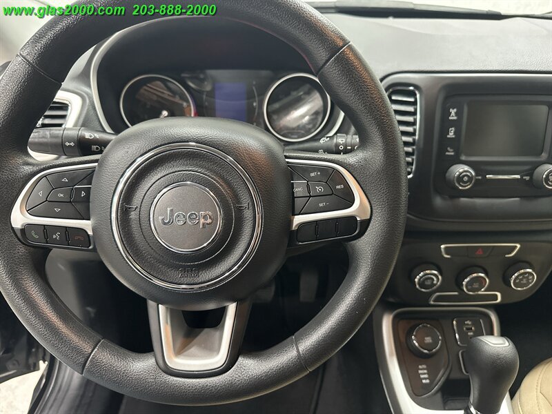 Used 2018 Jeep Compass Sport AWD/4WD image 4