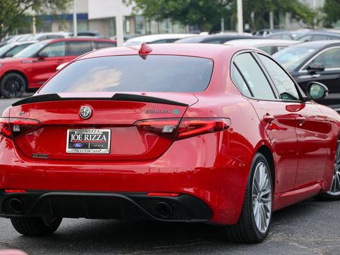 Used 2020 Alfa Romeo Giulia w/ Quick Order Package 22K Sport RWD image 34