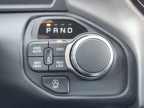 New 2026 RAM 1500 4x4 Crew Cab image 17