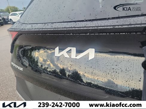 Certified 2025 Kia Sportage EX w/ Premium Package FWD image 10