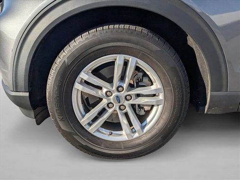 Certified 2022 Ford Explorer XLT w/ Equipment Group 202A image 24