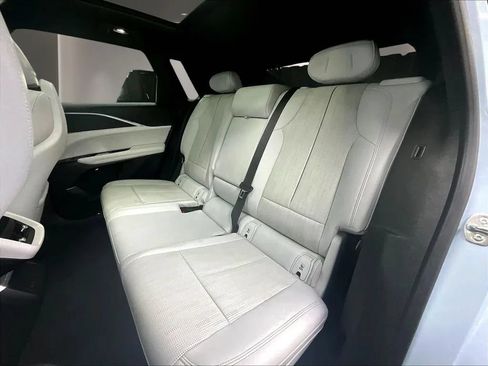 Used 2024 Cadillac Lyriq Luxury RWD image 23
