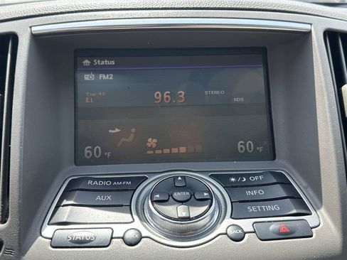 Used 2012 INFINITI G37 x w/ Premium Pkg image 17