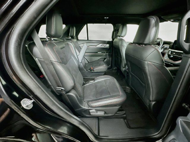 Certified 2025 Ford Explorer ST AWD/4WD image 34